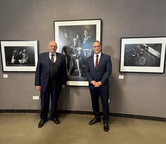 Peruvian Culture in Focus: David Díaz’s “Shipibo-Konibo” Exhibition Opens in Budapest